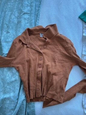 Button-Front Ribbed Crop Cardigan in Rust